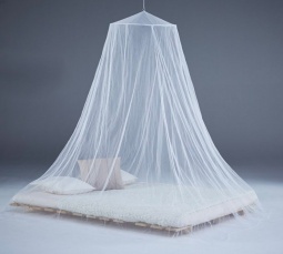 Komarnik za zaščito pred mrčesom - bela mreža